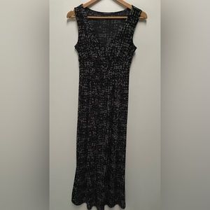 Daisy Fuentes Women’s Maxi Dress Size: XS Color Olive Green/Black